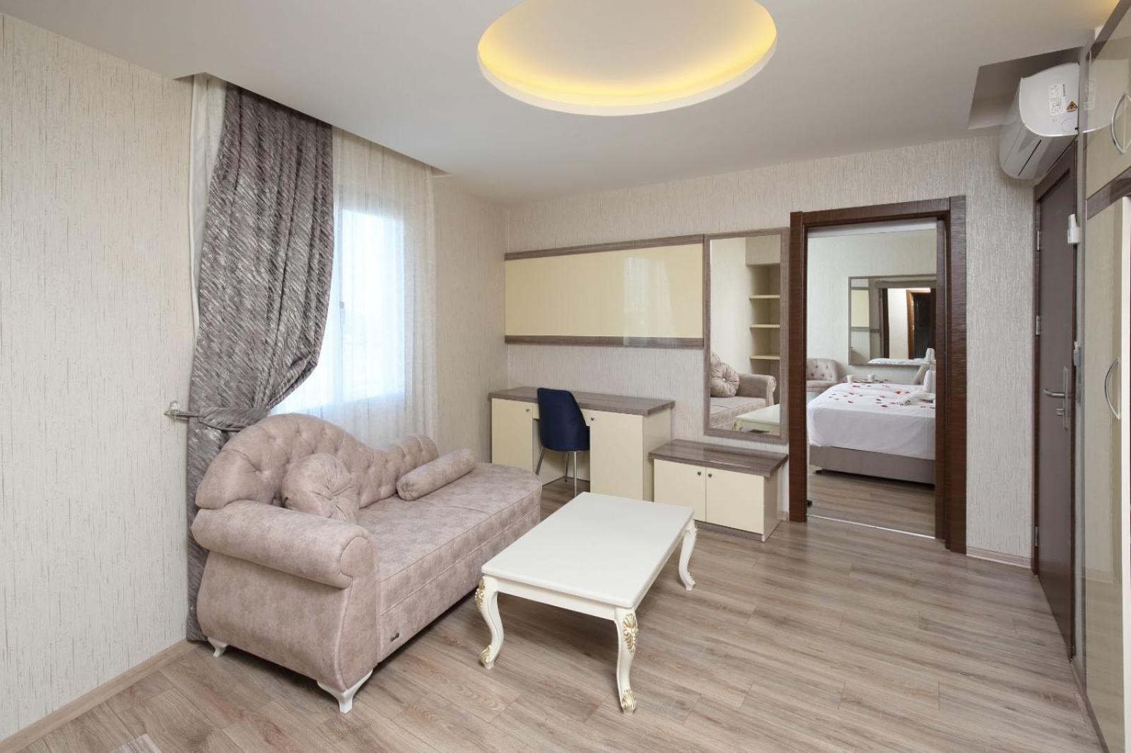 Adana Taskoeprue Hotel Buitenkant foto