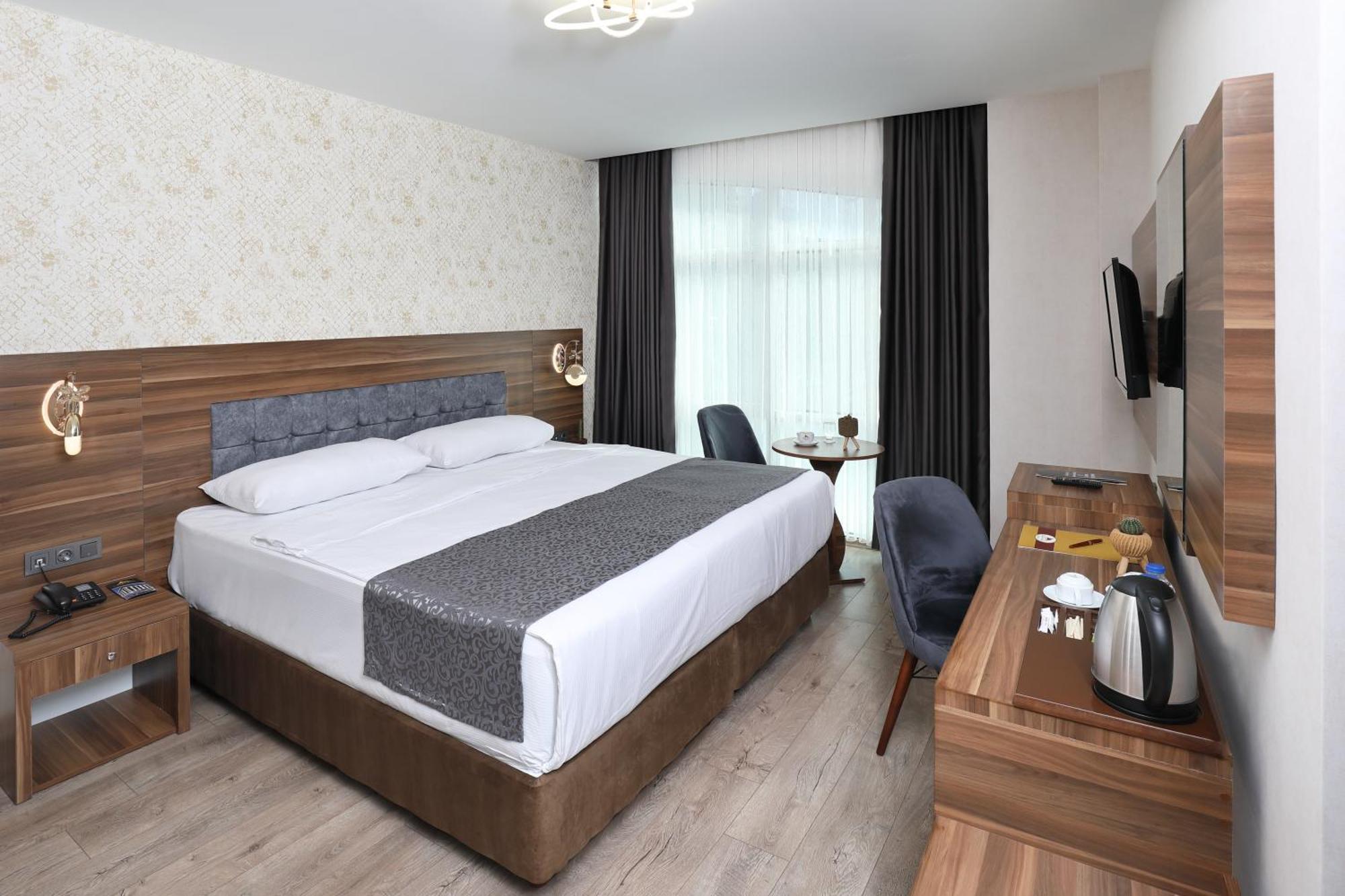 Adana Taskoeprue Hotel Buitenkant foto