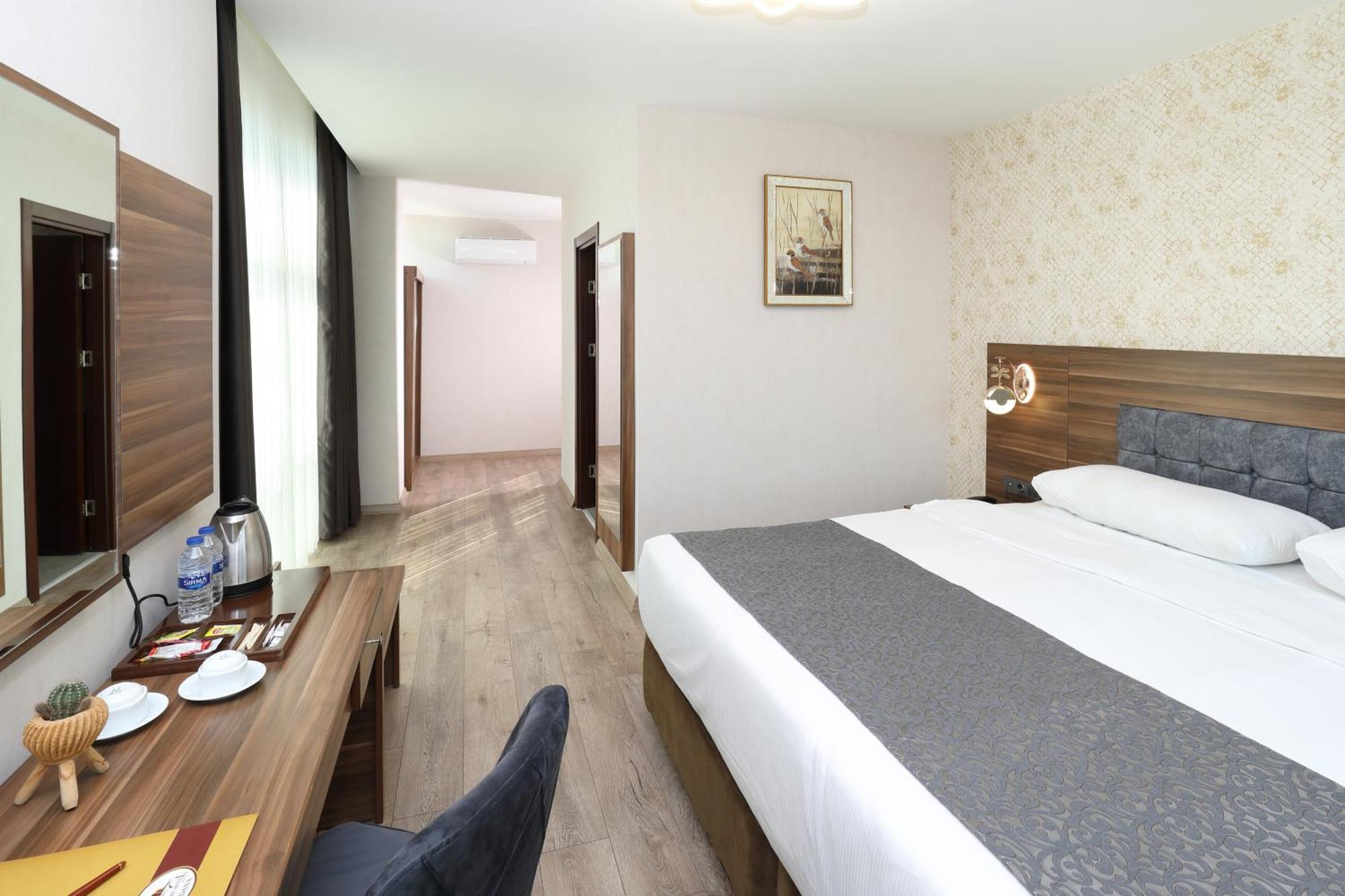 Adana Taskoeprue Hotel Buitenkant foto